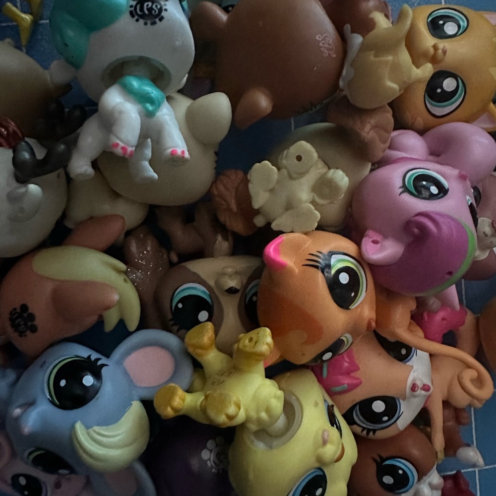 Random Lot of 5 littlest pet shop LPS Generation 3 Generation 4